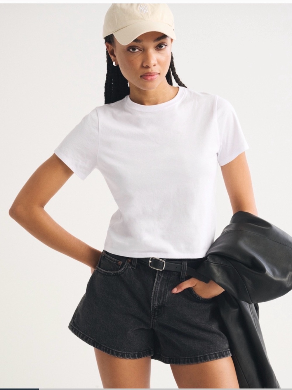 Abercrombie essentials skimming tee small